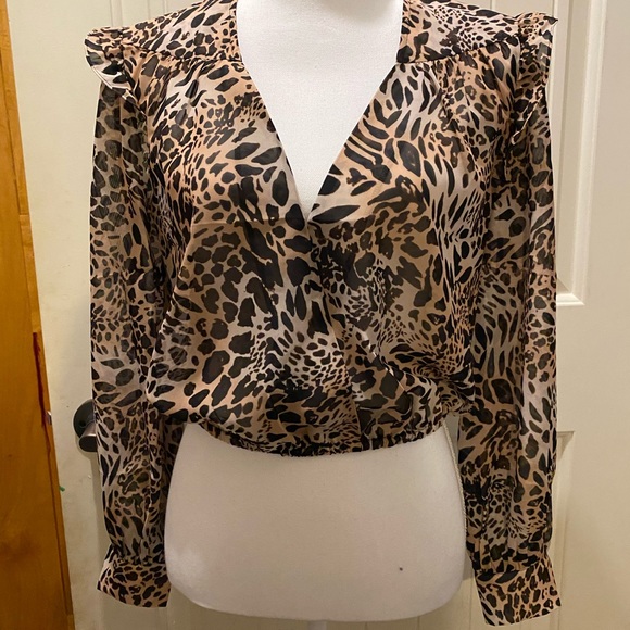 πHPπBlue Life Fina Animal Print Crop Top- NWOT - Picture 6 of 12